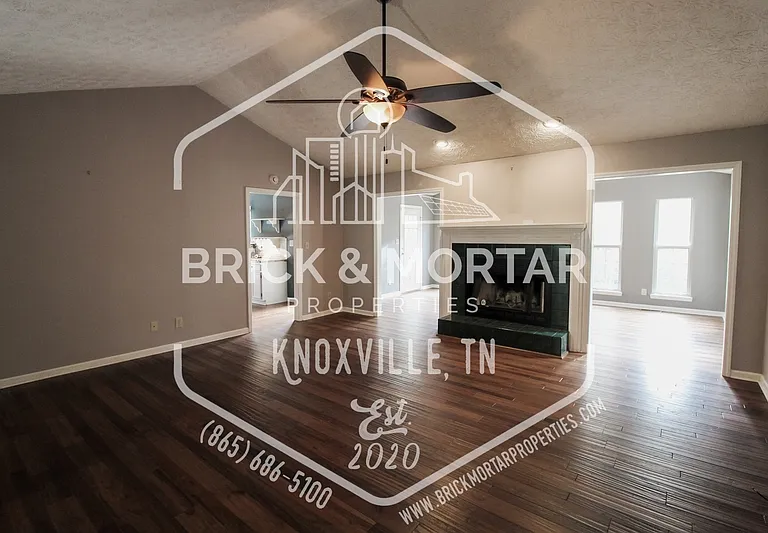 808 Pioneer Dr — Photo 9