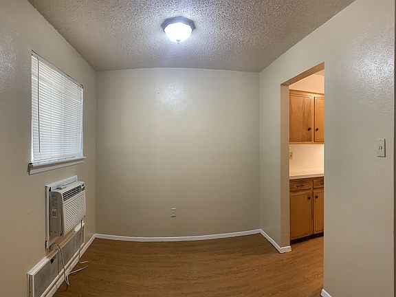 3rd image of 124 Columbia Ln APT 3