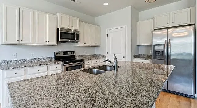 14 Frazer Ln — Photo 10