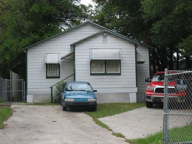 2nd image of 3212 Troy St