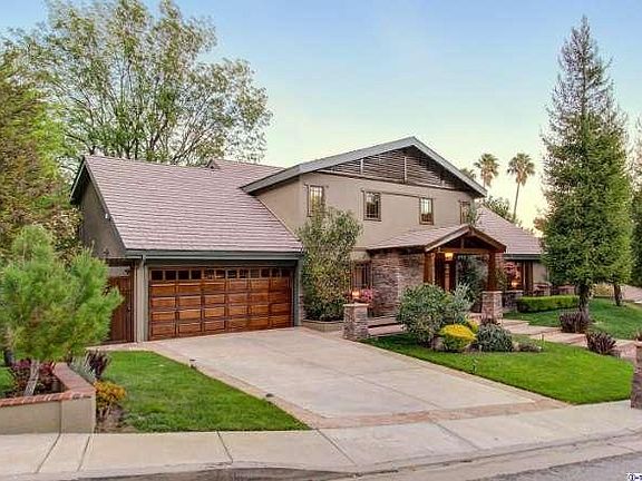 2nd image of 3664 Gleneagles Dr