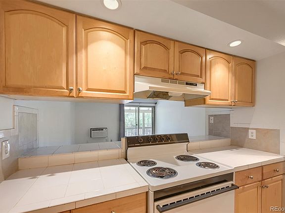 3rd image of 2707 Valmont Road #212C