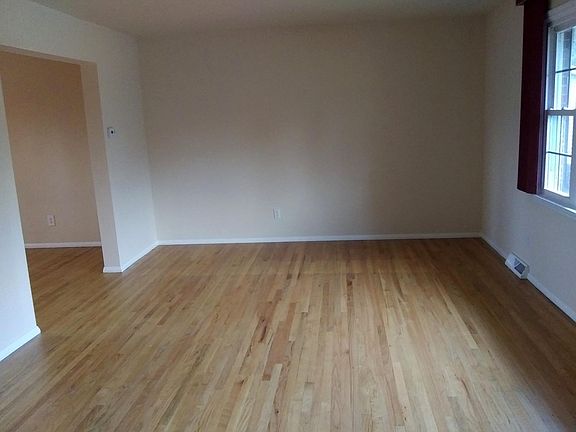 Living room and entry to dinning room