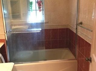 6445 212th St, Bayside, NY 11364
