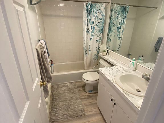 4th image of 1742 Washington St APT 2