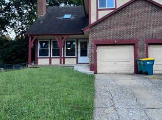 9013 W 77th St, Overland Park, KS 66204