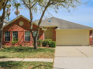 17210 Laguna Trail Dr, Houston, TX 77095