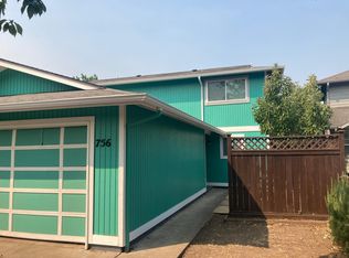 756 Oakdale Ave, Springfield, OR 97477