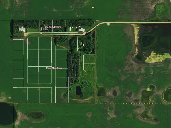 807 Linden Ln, Devils Lake, ND 58301