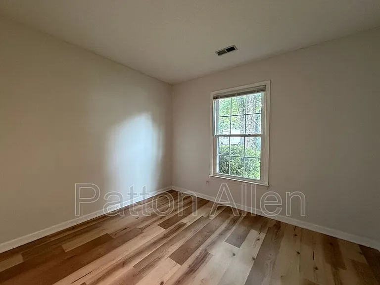 105 Scottlynn Ct — Photo 12