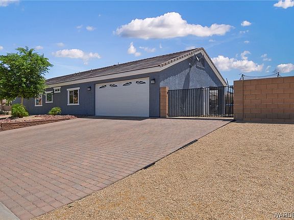 5th image of 2096 E Oasis Lane