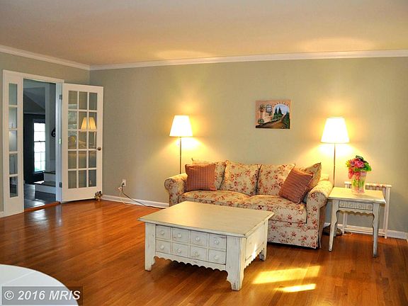 2nd image of 14904 Bauer Dr