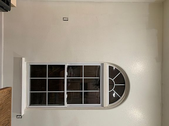 1of 3 kitchen windows