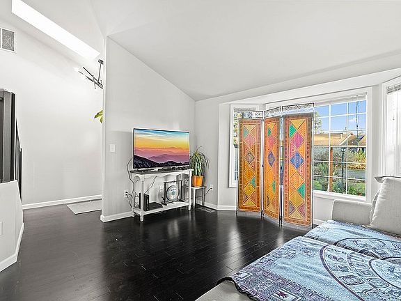 5th image of 9019 Wendy Dr SE