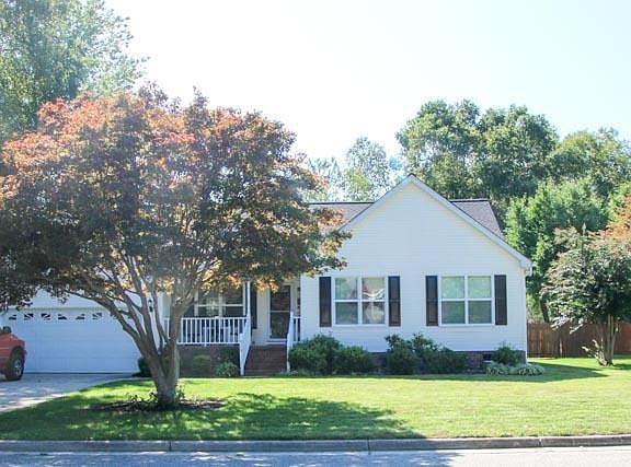 2nd image of 909 Lathbury Ct
