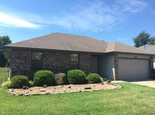 1064 E Snider St, Springfield, MO 65803