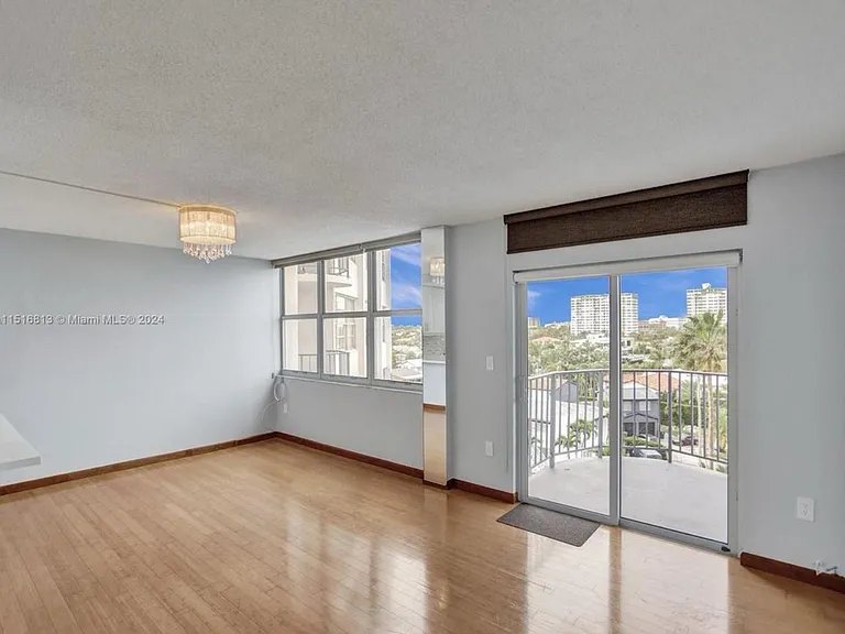 11930 N Bayshore Dr #601 — Photo 17