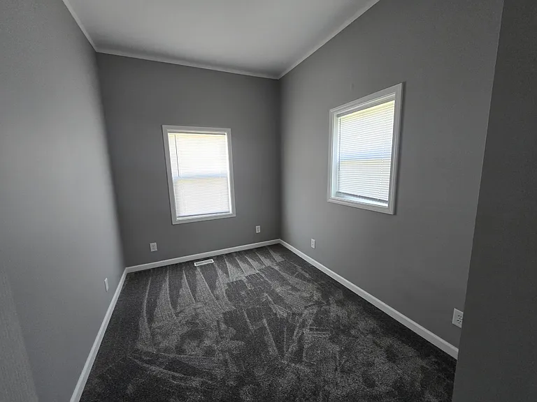 505 Carlton St — Photo 13