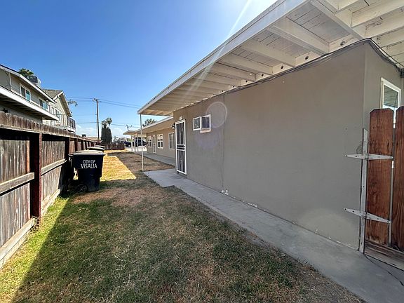 3rd image of 701 S Santa Fe Street