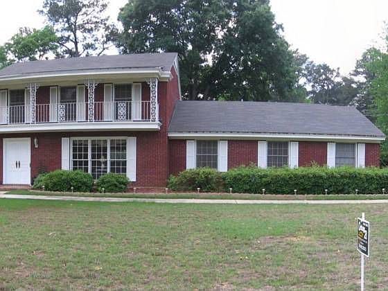 2nd image of 3908 Meredith Dr