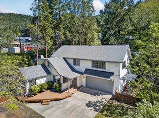 1635 NE Beacon Dr, Grants Pass, OR 97526