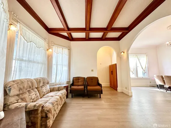 3224 Galindo St, Oakland, CA 94601