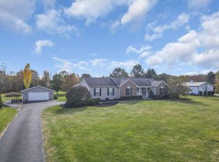 7017 Hollow Rd, Pataskala, OH 43062