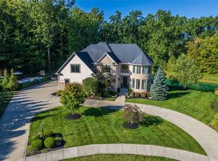 31449 Park Ave, Westlake, OH 44145