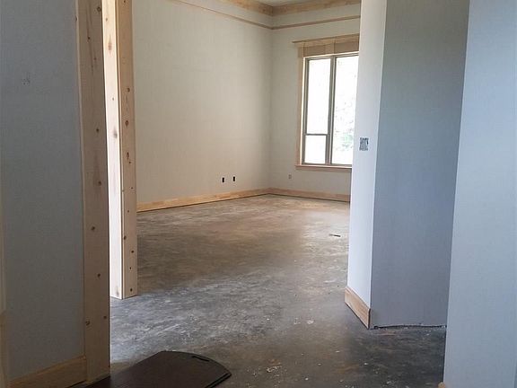 2nd image of 2412 Aberdeen Dr