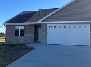 3302 Ridgecrest Ln, Kaukauna, WI 54130