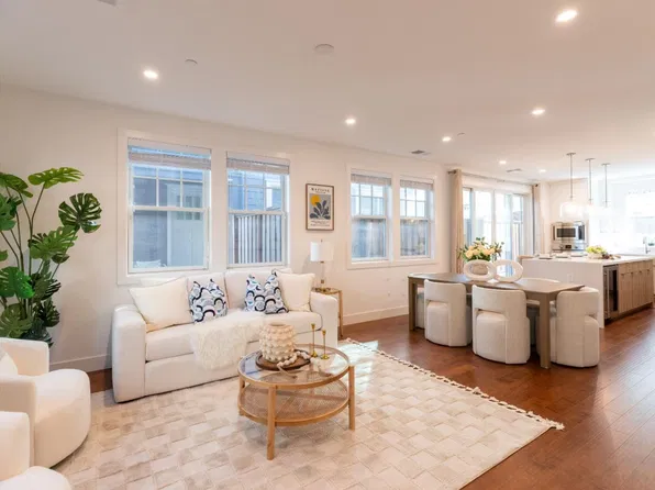 18823 Montalvo Oaks Cir, Monte Sereno, CA 95030