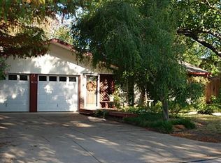 805 Monticello Ct, Arlington, TX 76012