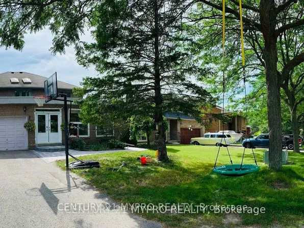 575 Lombardy Ave, Oshawa, ON L1J 8H5