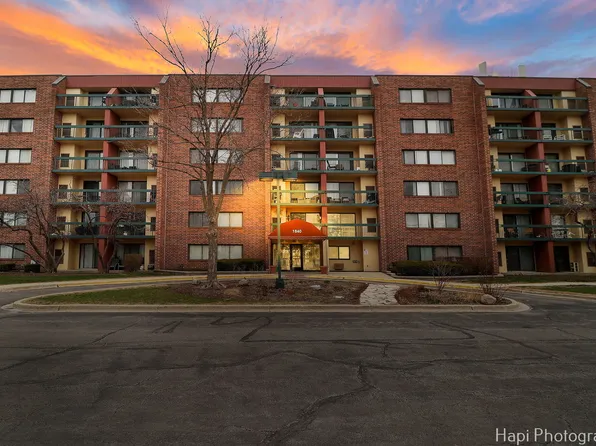 1840 Huntington Blvd APT 303, Hoffman Estates, IL 60169