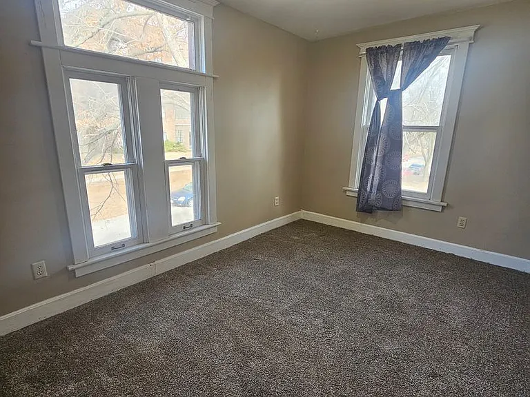 929 Bridge Ave — Photo 8