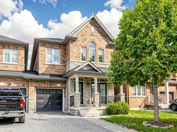 27 Pelham Dr, Vaughan, ON L4H 3Z8