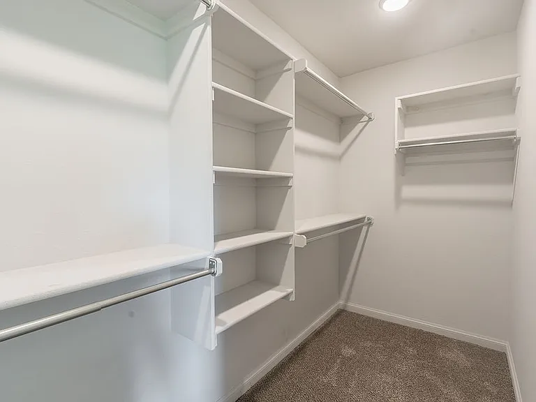 15708 Vermillion Dr — Photo 3