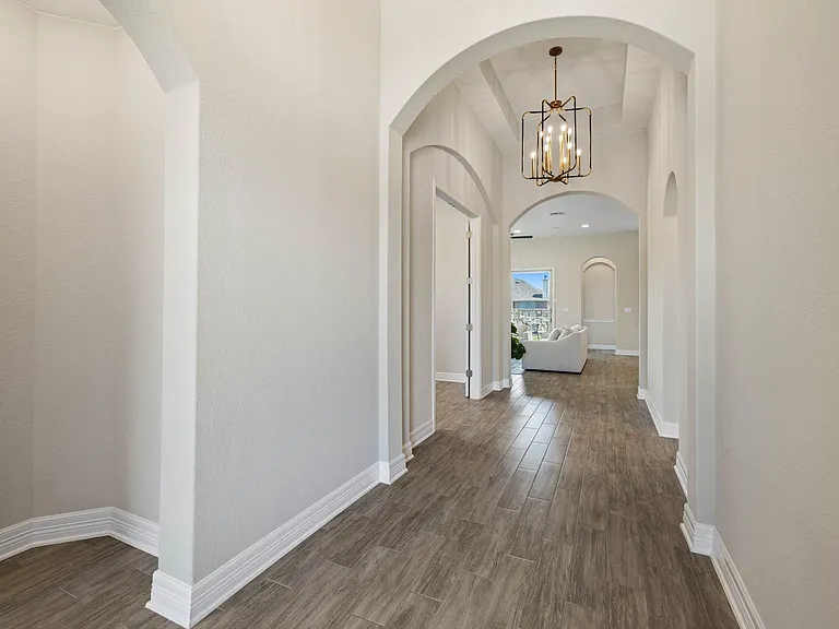 4205 Lynette Ln — Photo 3