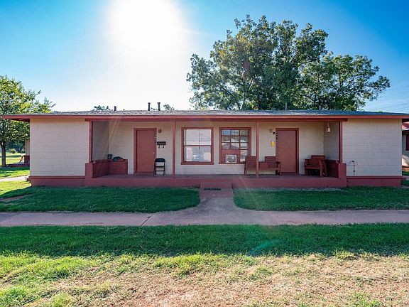 5th image of 4040 Redbud Cir