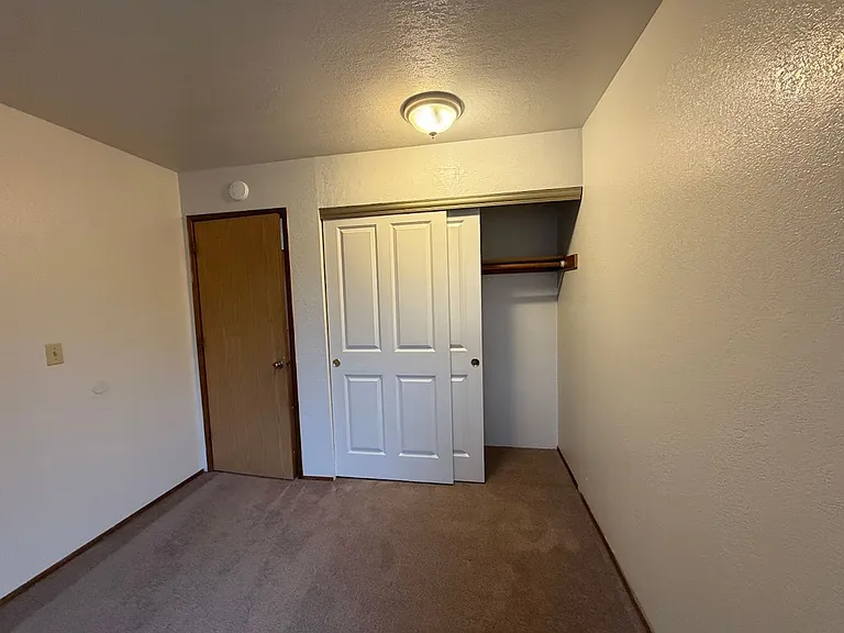 1016 Loni Dr — Photo 15