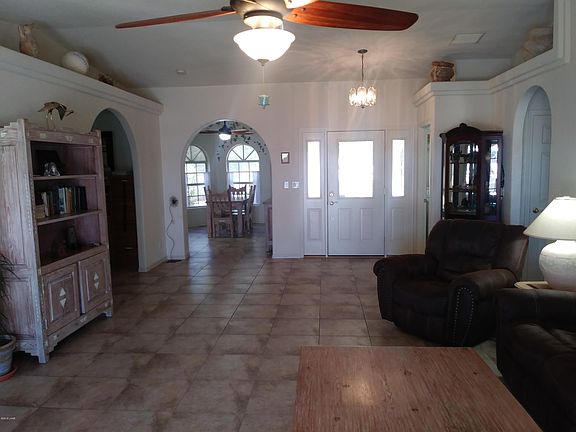 2nd image of 3716 Beachview Dr