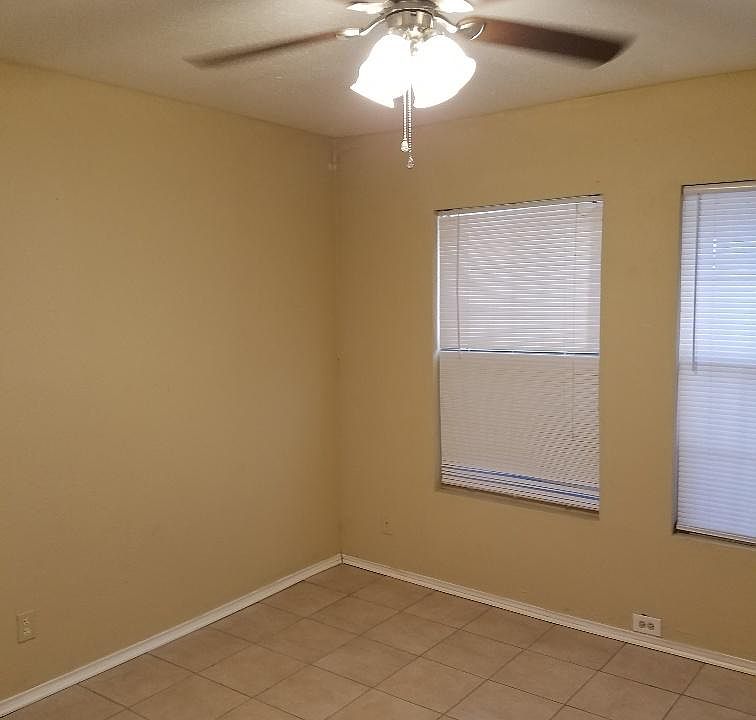 1st image of 5929 Fairgreen St
