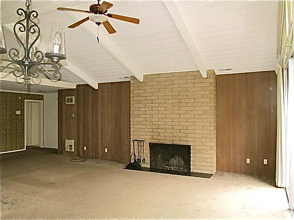 5th image of 145 E Hilton Dr