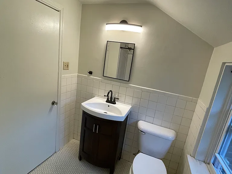 120 S Scott St #120 — Photo 9