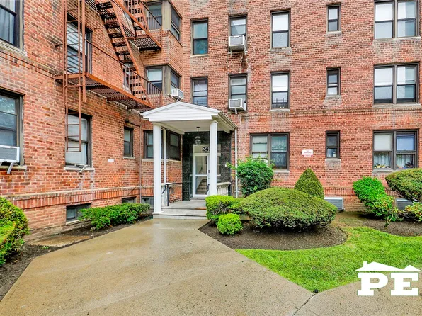 2425 Haring Street image 2 of 28