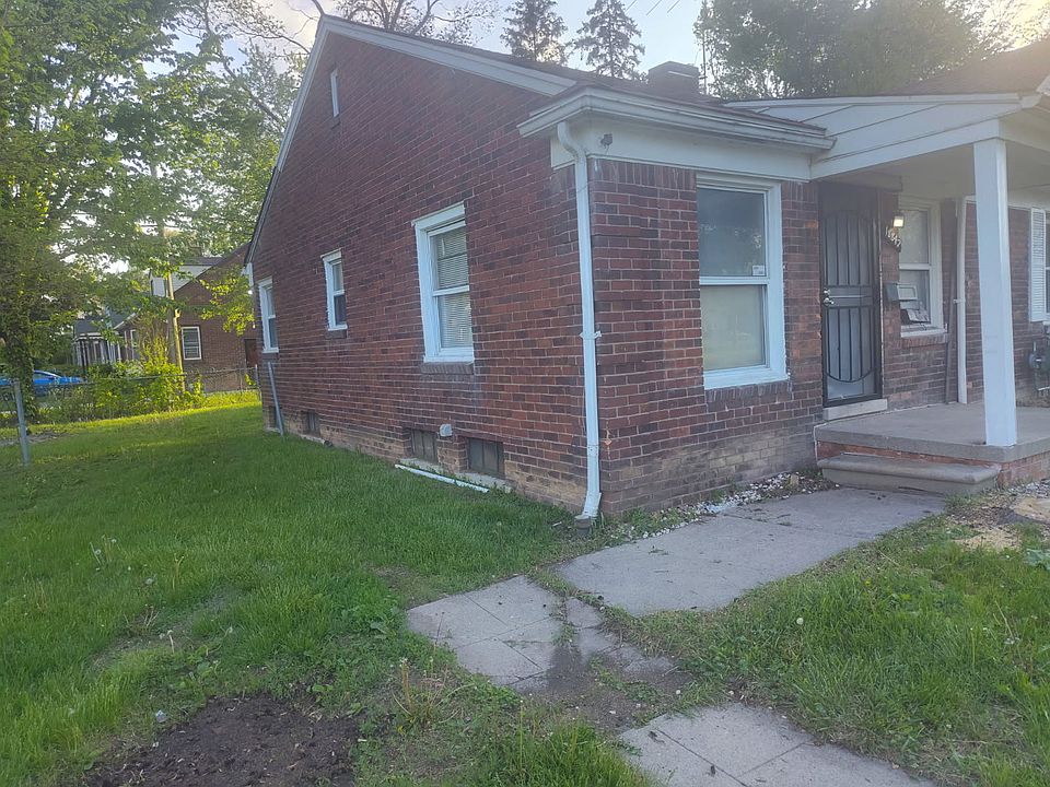 2nd image of 18842 Moross Rd