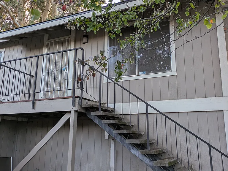 744 E Fountain Way #744 — Photo 2