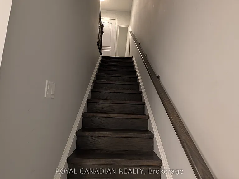24 Midhope Way — Photo 15