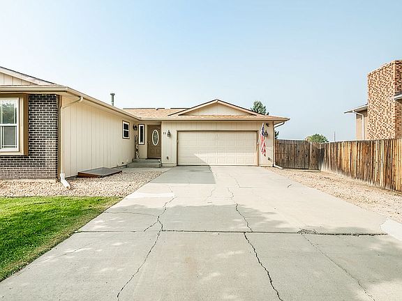 4th image of 11 Mayweed Ct