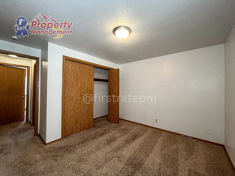 3219 Rose Hill St — Photo 24